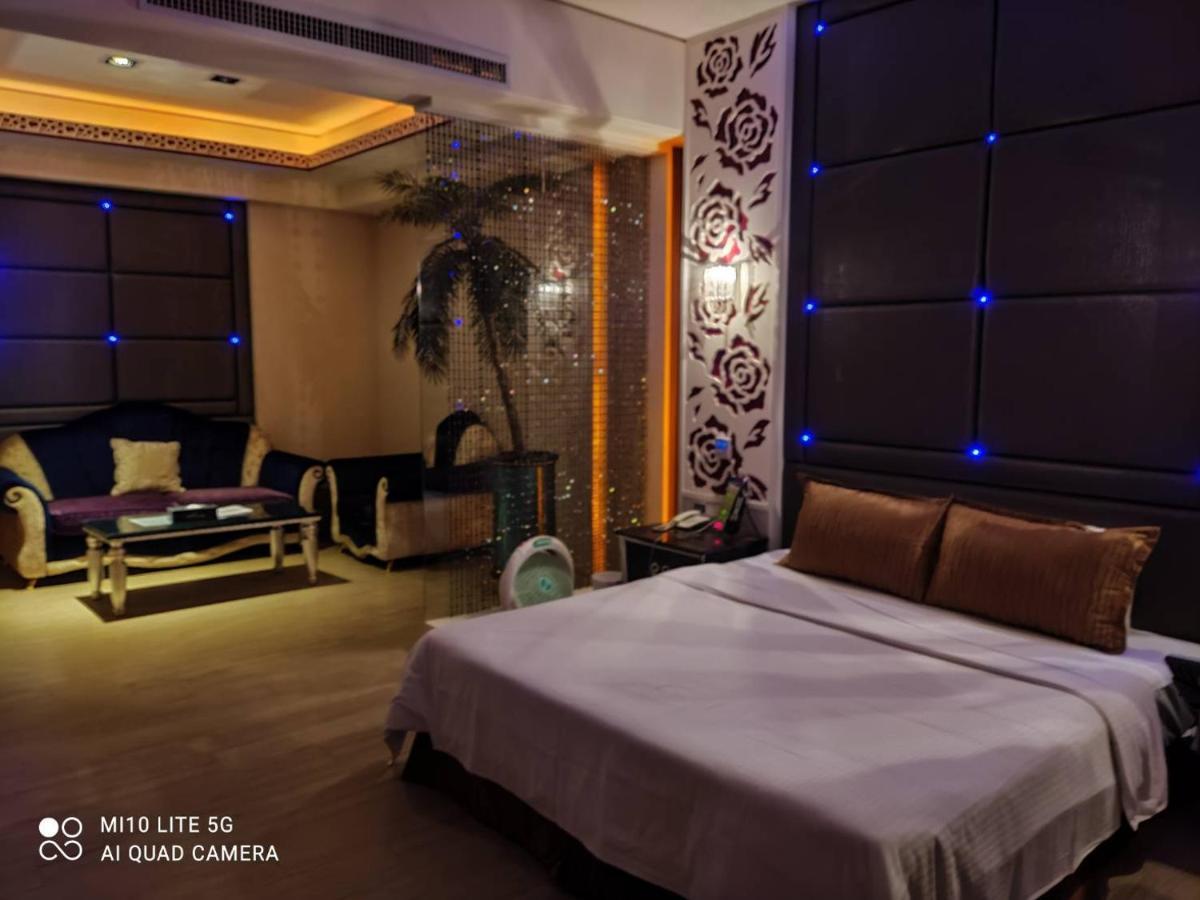 Blue Sky Motel Guishan Exterior foto