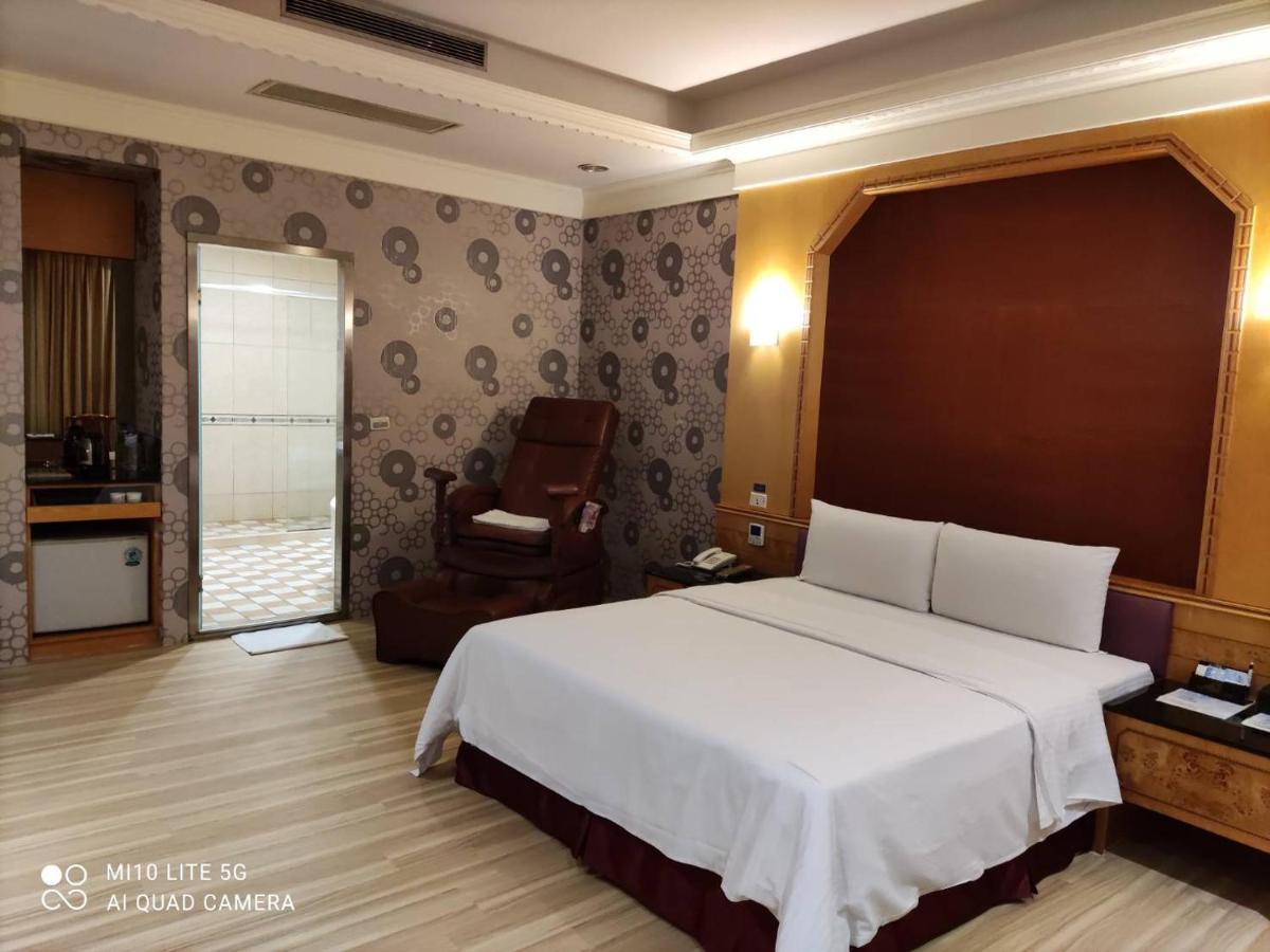 Blue Sky Motel Guishan Exterior foto
